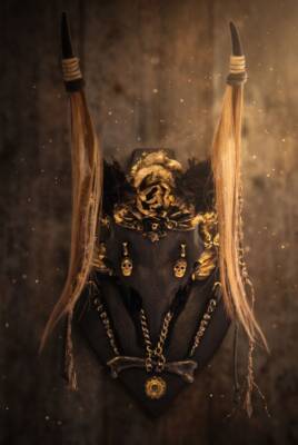 Golden shell by SannaThorium